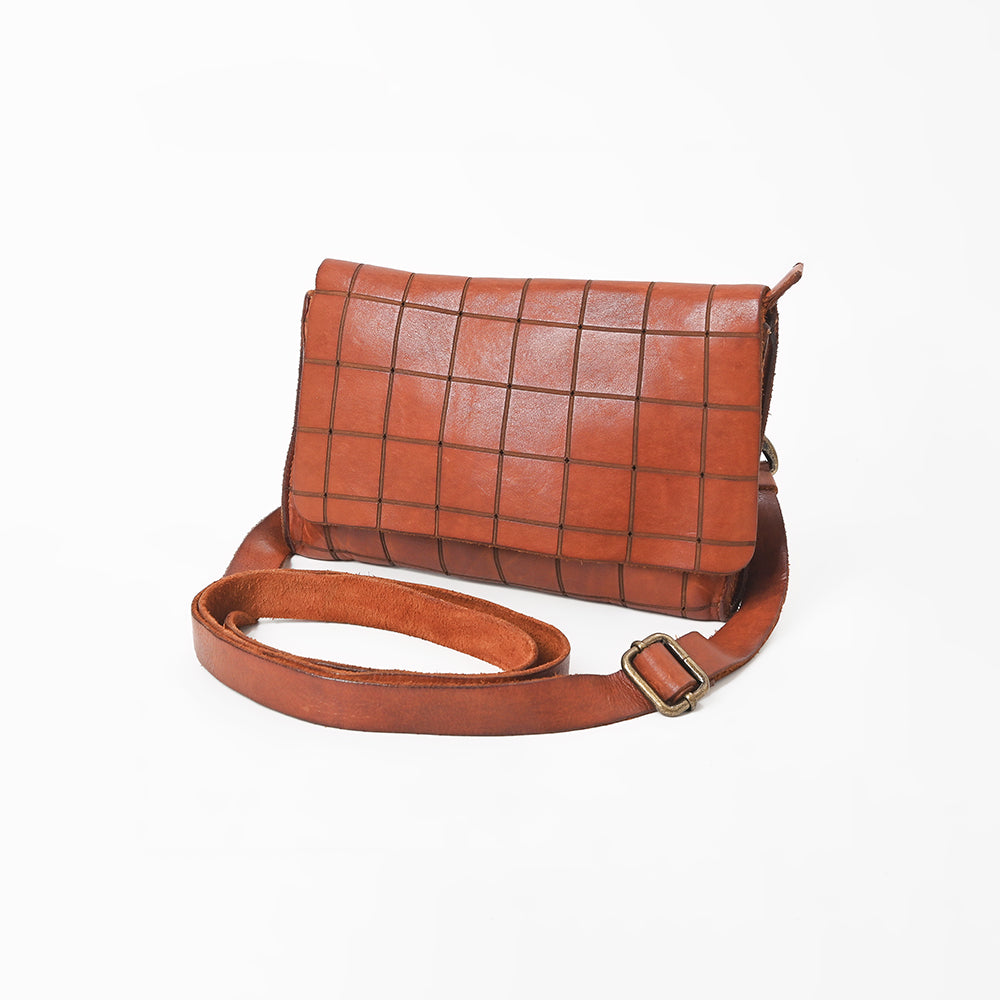 Selvana Multi-Pocket Crossbody Bag Leather Grid Stitch Shoulder Purse
